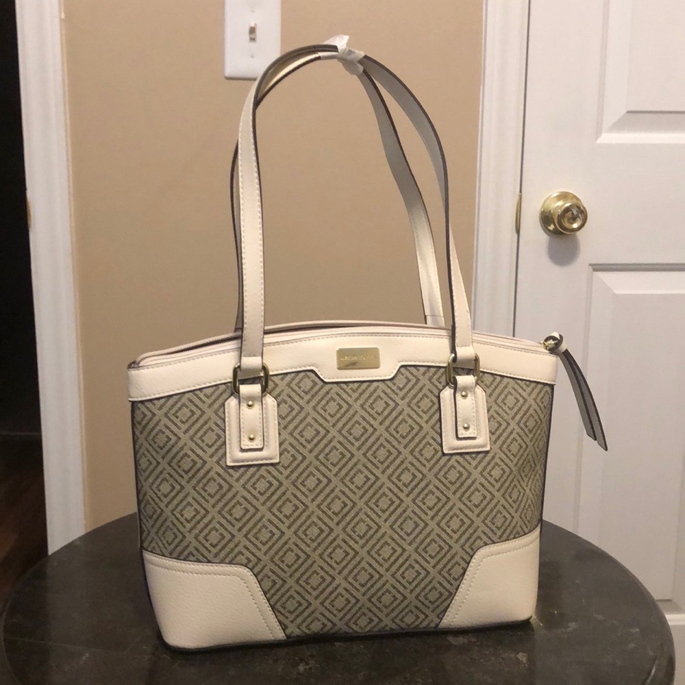 Liz Claiborne-Satchel